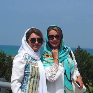 عکس های جدید بازیگر مقیم خارج از کشور در کنار خواهرش شیدا