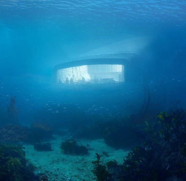 اولین رستوران زیر آب + عکس
