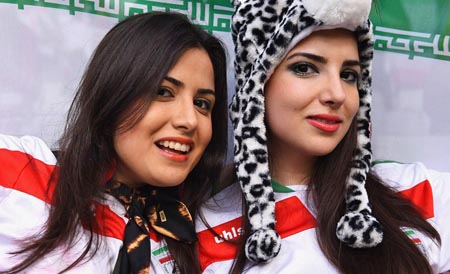زیباترین تماشاگران زن ایرانی در جام جهانی روسیه  /عکس