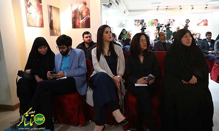 کشف حجاب جنجالی بانوی جوان در یک مراسم رسمی در تهران(عکس)