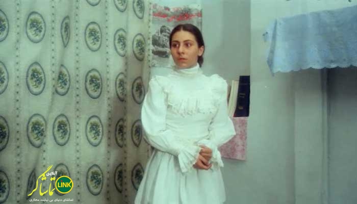 عکس هیلدا پیرزاد؛یکی از معدود تصاویر زنان بی‌حجاب در سینمای بعد از انقلاب