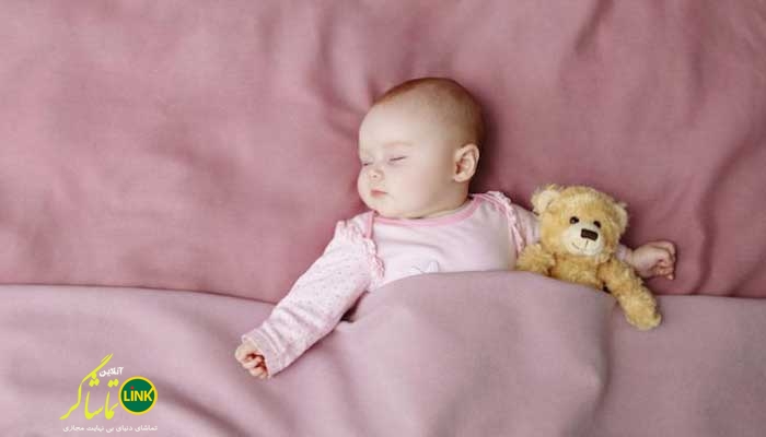 ۸ دلیل بی قراری نوزاد در خواب + پاسخ به سوالات متداول