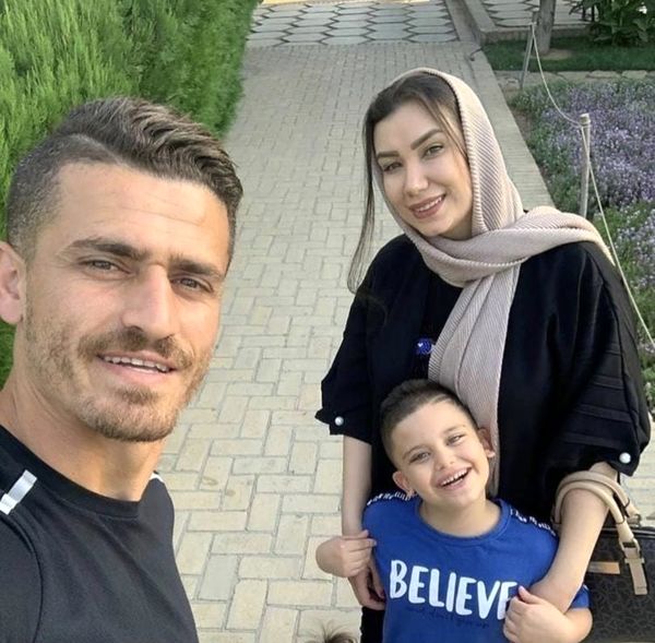 عکسی از فوتبالیست مشهور ایرانی و همسرش