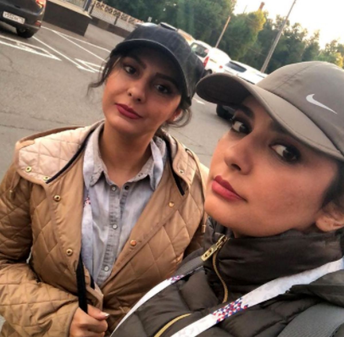 بازیگر زن ایرانی و خواهرش در خارج از کشور/عکس