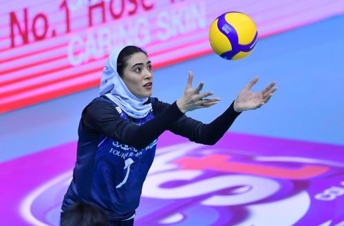 زن شیرازی اولین بانوی لژیونر والیبال ایران در اسپانیا+عکس
