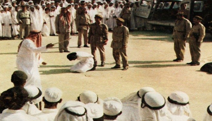 لحظه گردن زدن ۴۱ شهروند شیعه در عربستان سعودی