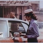 تهران قدیم| پلیس زن راهنمایی و رانندگی در خیابان‌های تهران/ عکس