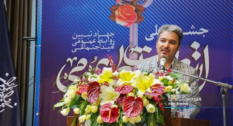 دکتر عباس زمانی:وقتی گفت و گو خاموش شود،آموزش هم پژمرده می شود